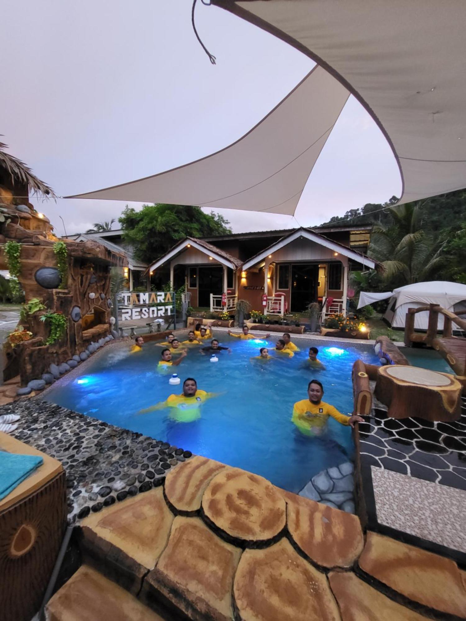 Tamara Resort Motel Kampong Juara エクステリア 写真