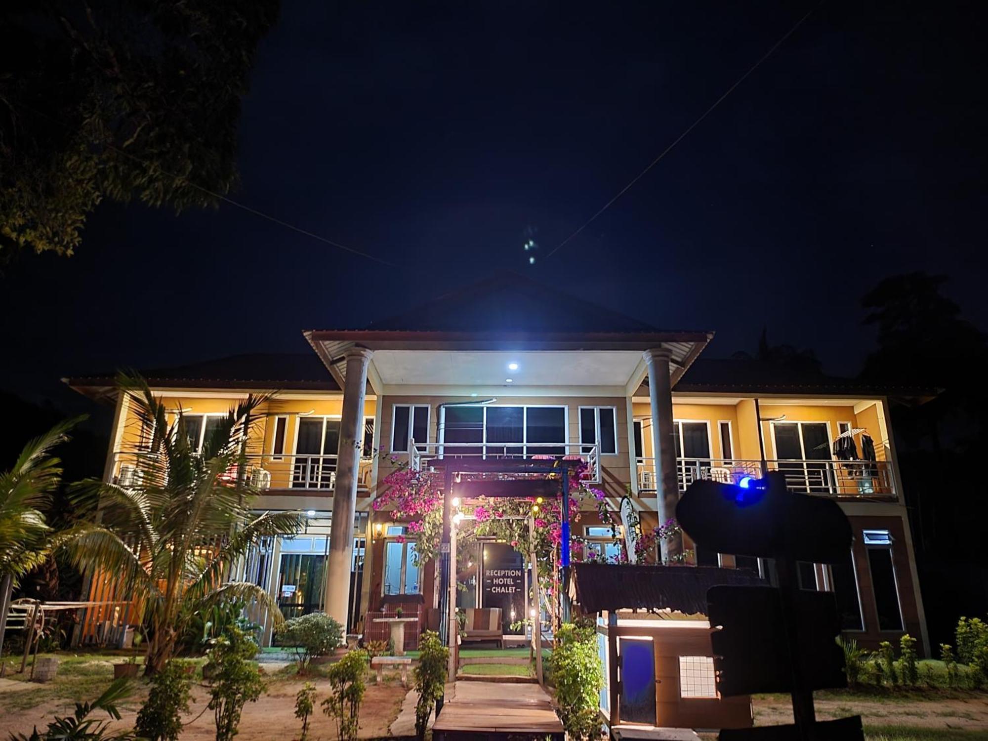Tamara Resort Motel Kampong Juara エクステリア 写真